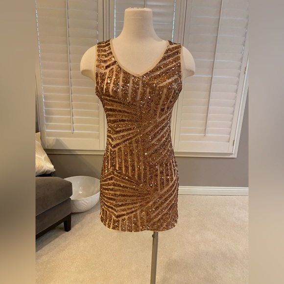 Black Dresses & Skirts - Black Brand Rose Gold Sequin Dress (Size Small)